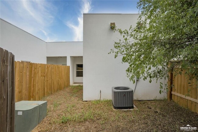 Building Photo - 1520 New Orleans Cir