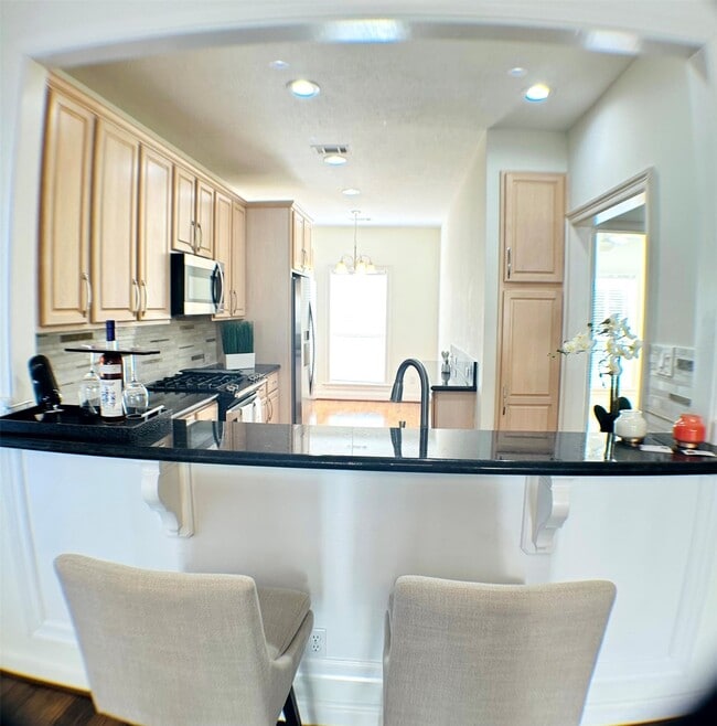 Building Photo - 913 Birdsall St