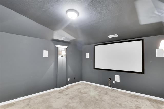 Building Photo - 13865 Pomegranate Dr