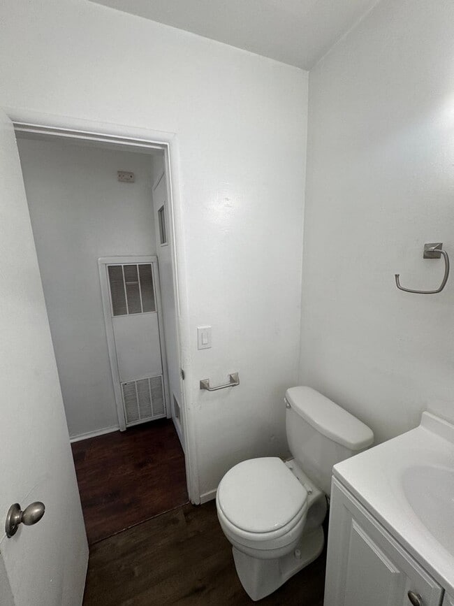 Building Photo - 6632 Indiana St