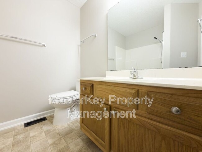 Building Photo - 251 Tillamook Dr