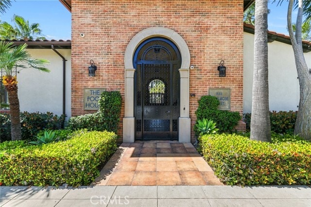 Building Photo - 478 E Santa Ana St