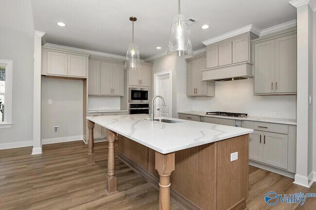 Building Photo - 16535 Hamilton Pl