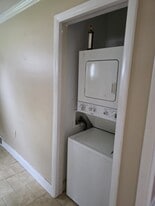 Building Photo - 540 Boquet St