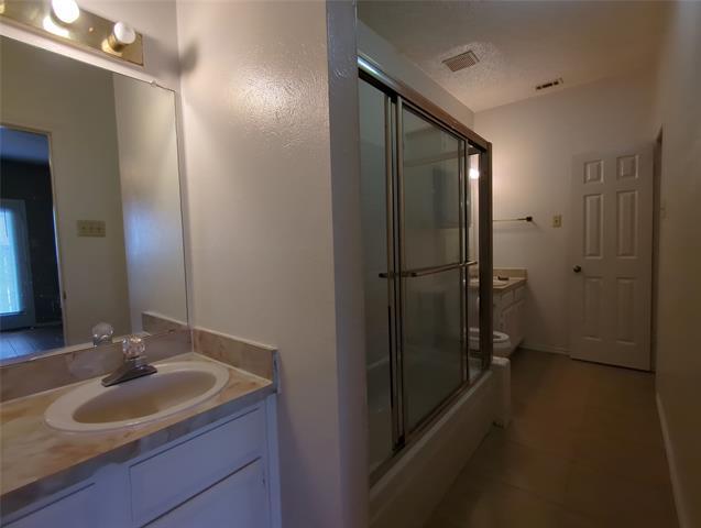 Building Photo - 9600 Royal Ln