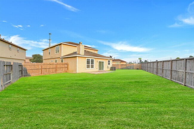 Building Photo - 29133 Legends Wick Dr