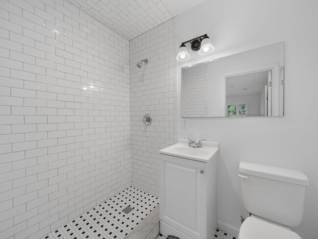 Building Photo - 3214 Dubois Pl SE