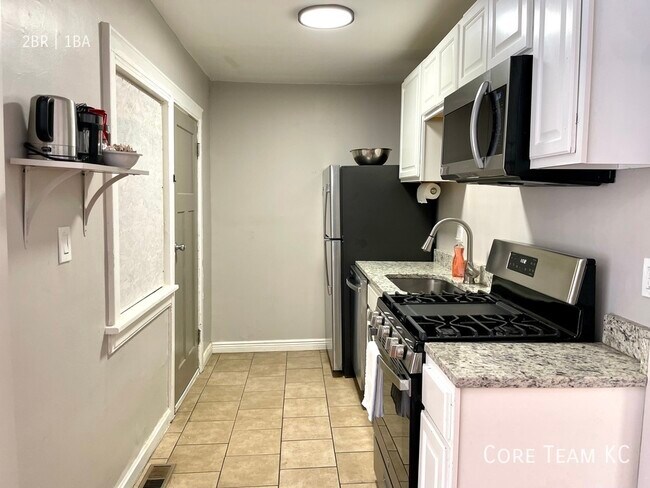 Building Photo - 4511 Roanoke Pkwy