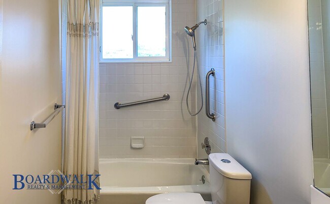 Building Photo - Modern Living Meets Mountain Lifestyle in Sandy