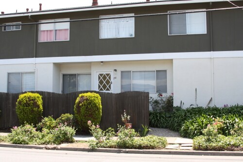 Building Photo - 739 Highland Ave