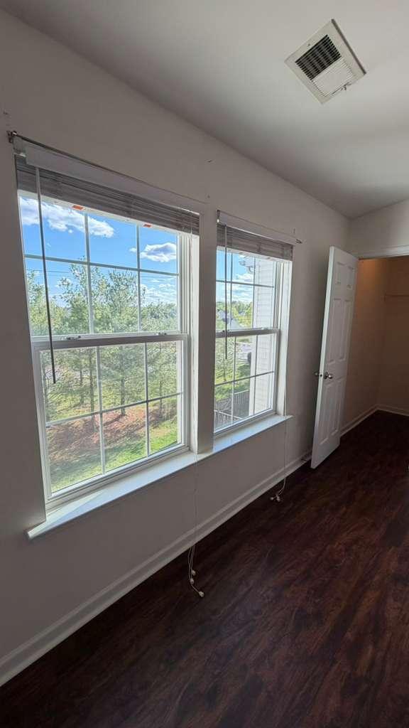 Building Photo - 38 Lombard Ln