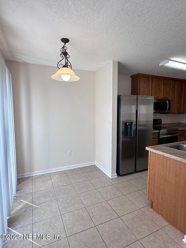 Building Photo - 1500 Calming Water Dr