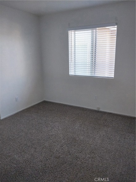 Building Photo - 935 Redtail Dr
