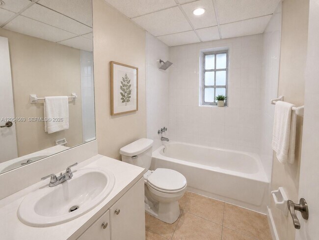 Building Photo - 8650 SW 109th Ave