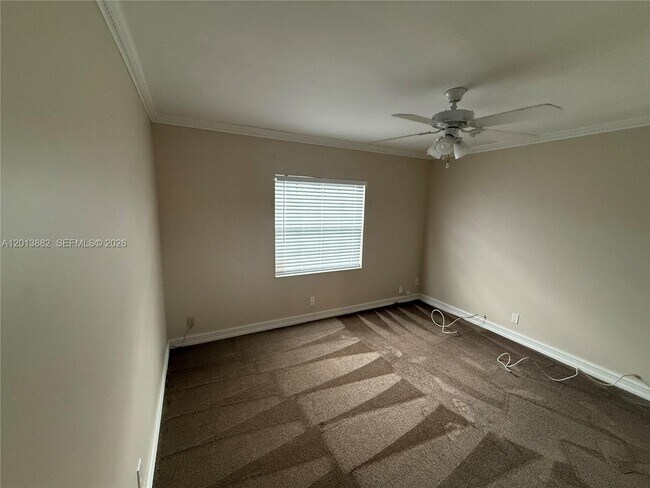 Building Photo - 170 Cypress Club Dr