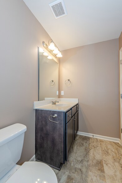 Building Photo - 237 Boyington Pl Rd