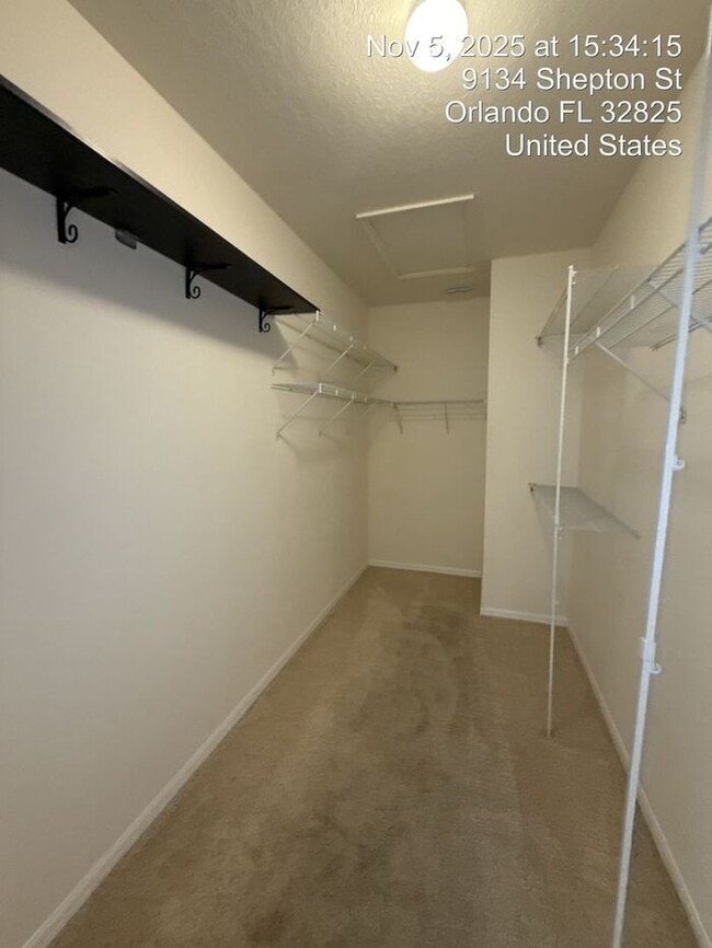 Building Photo - Beautiful Spacious 3 bed 2.5 bath Home in ...