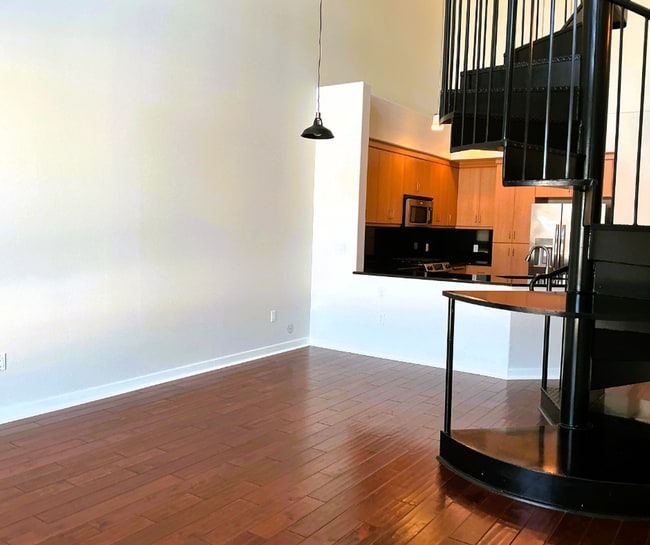 Building Photo - 1 Bedroom Home with Loft - At DUBLIN Side Near BART Station