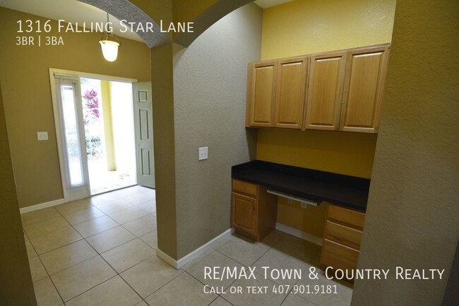 Building Photo - Orlando Rental Townhome