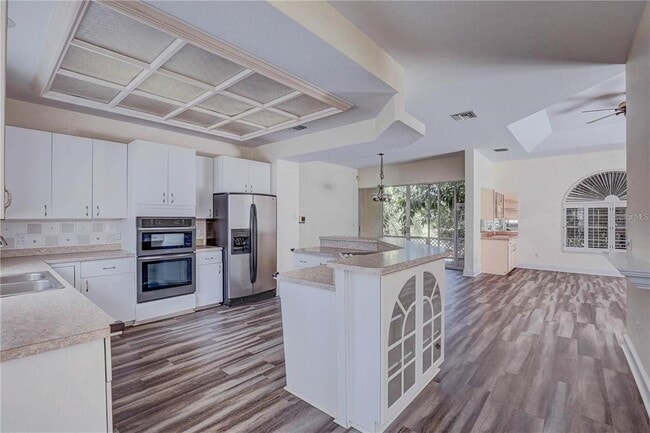 Building Photo - 2208 Hampstead Ct