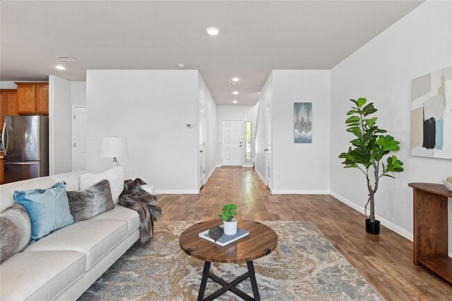 Building Photo - 208 Callahan Ln