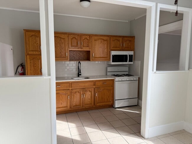 Building Photo - 96-98 Wallace Street