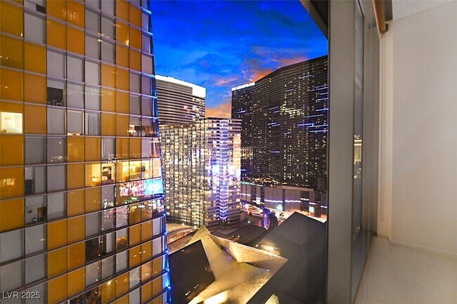 Building Photo - 3722 S Las Vegas Blvd