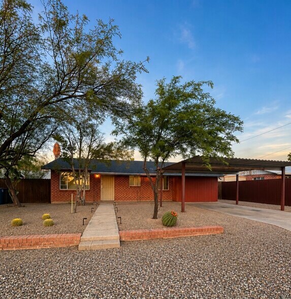 Building Photo - 2308 N Richey Blvd