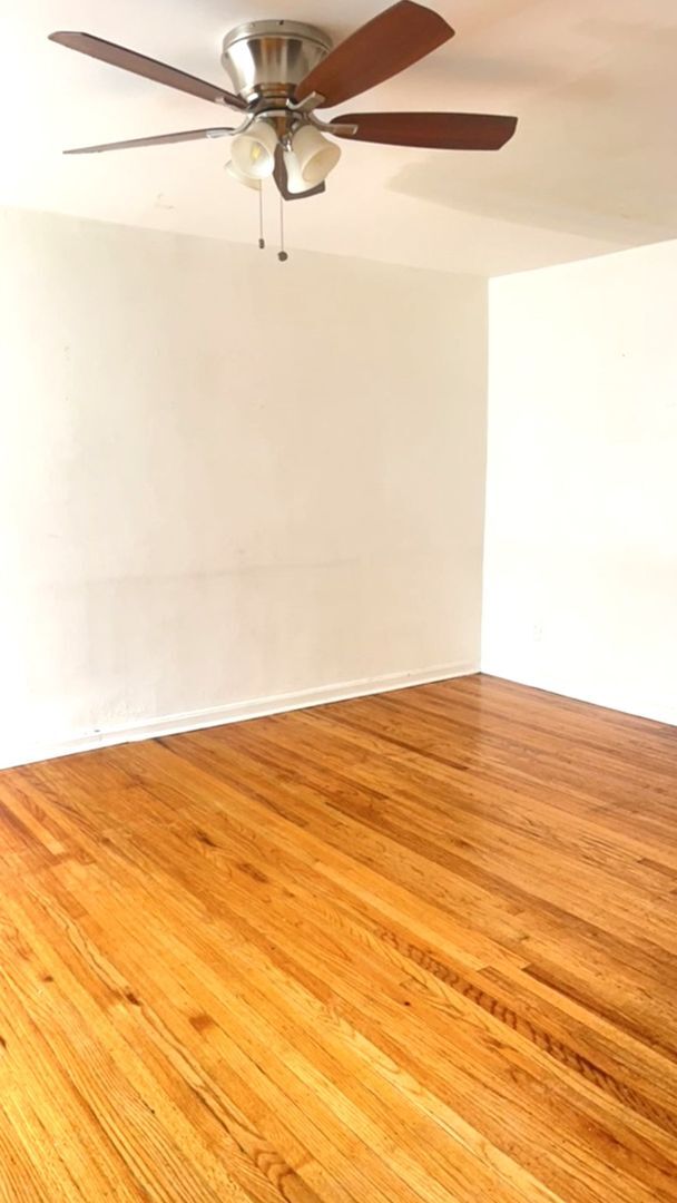 Building Photo - Stunning 3-Bedroom Townhome in East Oak Lane! Available NOW!