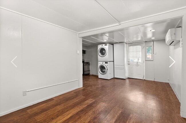 Building Photo - Great rental near Texas Tech University an...