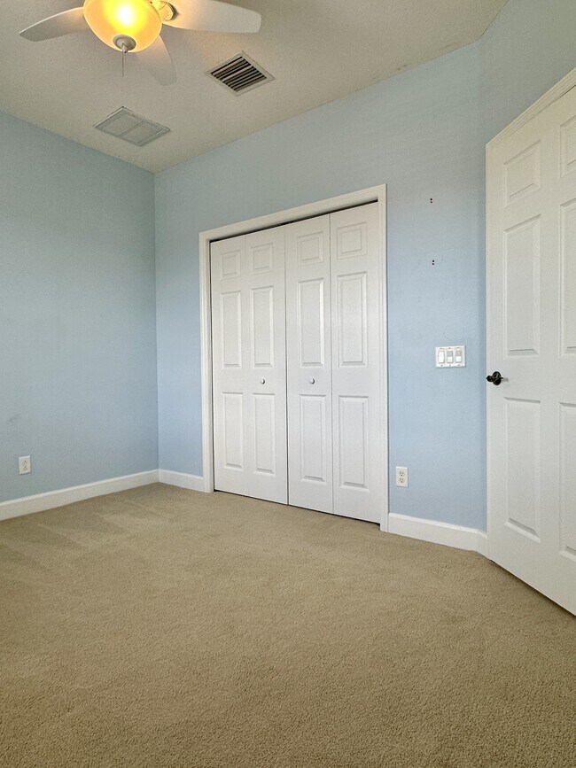 Building Photo - 6157 Castleton Hollow Rd