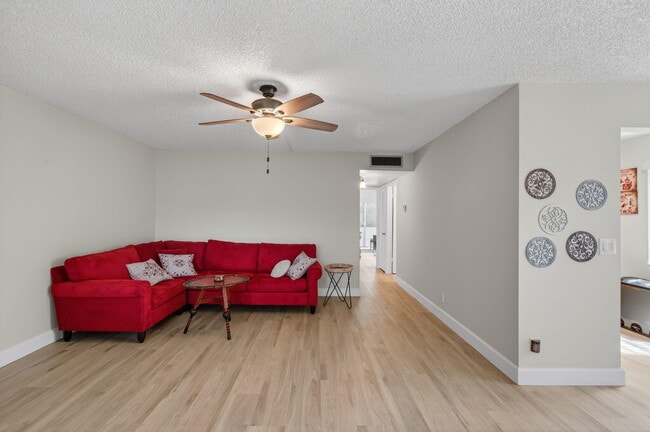 Building Photo - 406 Piedmont I