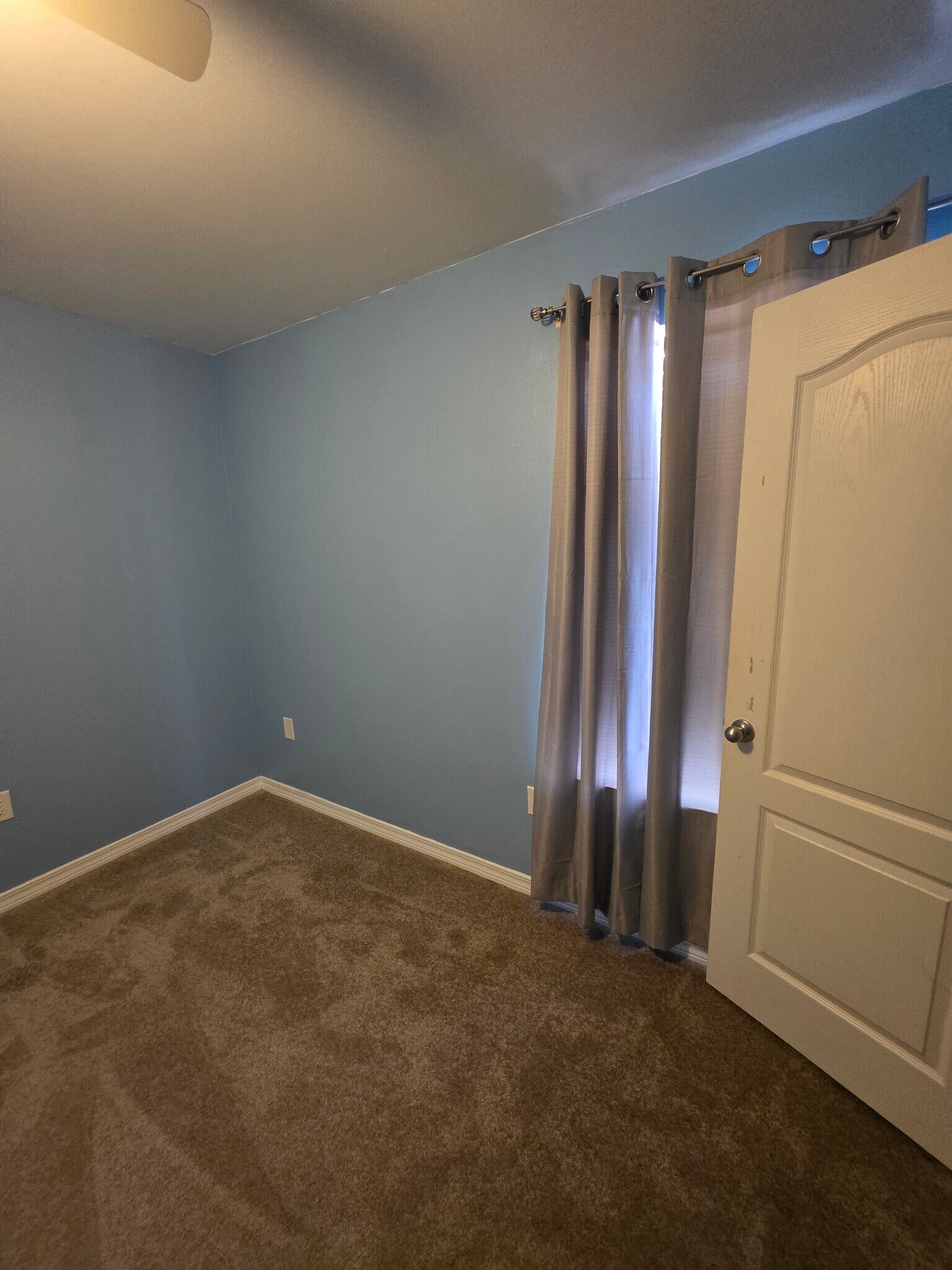 Building Photo - 713 Presscott St