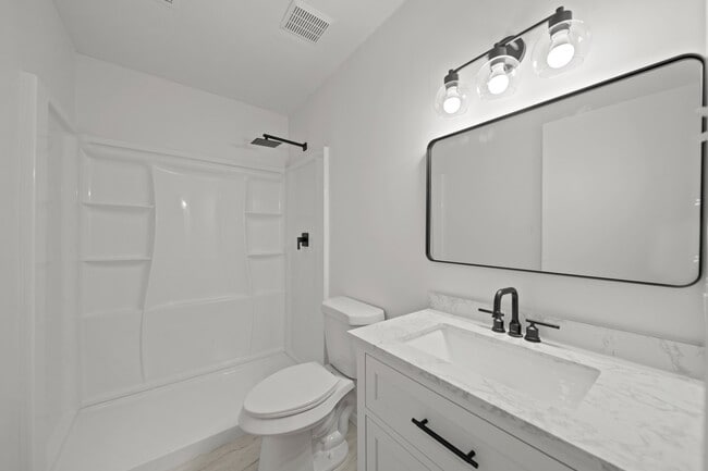 Building Photo - 11650 Village Pl Dr