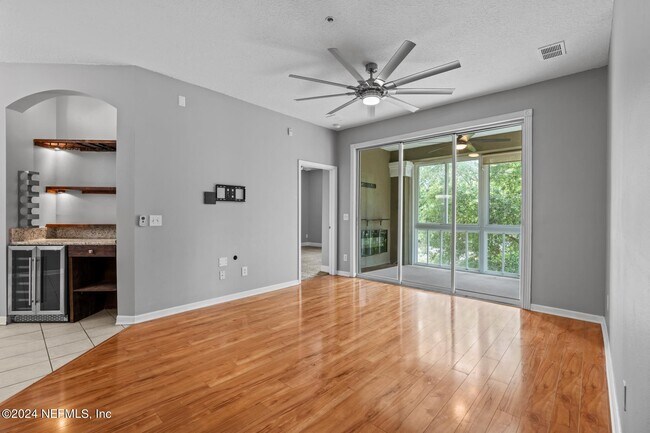 Building Photo - 8601 Beach Blvd