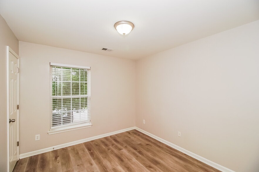 Building Photo - 7000 Indian Ridge Ln