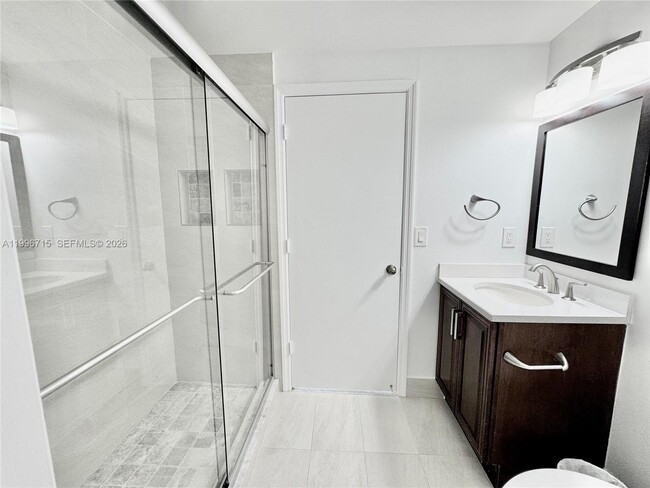 Building Photo - 1861 Salerno Cir