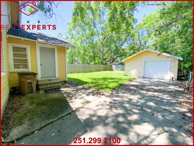 Building Photo - 2914 Brossett St