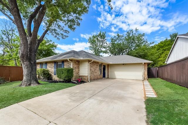Building Photo - 1406 Collin Dr