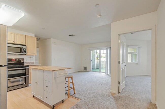Building Photo - 3128 Loma Verde Dr