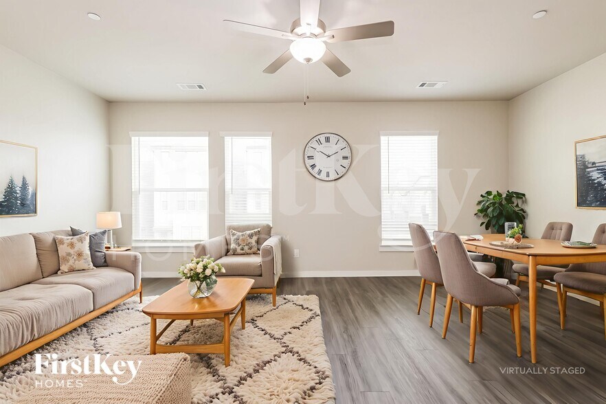 Building Photo - 18338 W Centro Cir