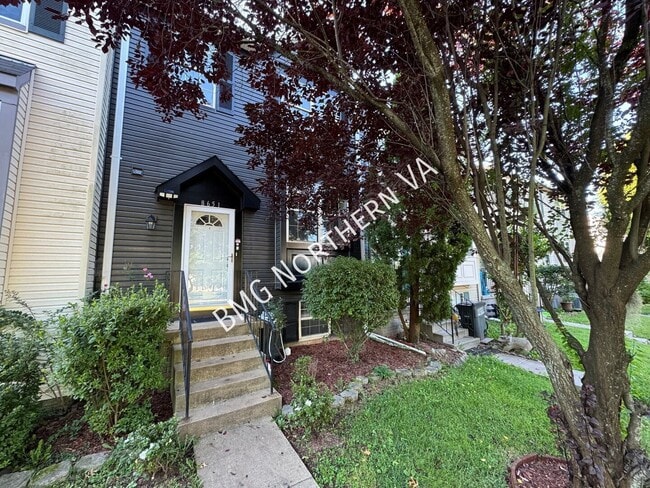 Building Photo - 8651 Centerton Ln