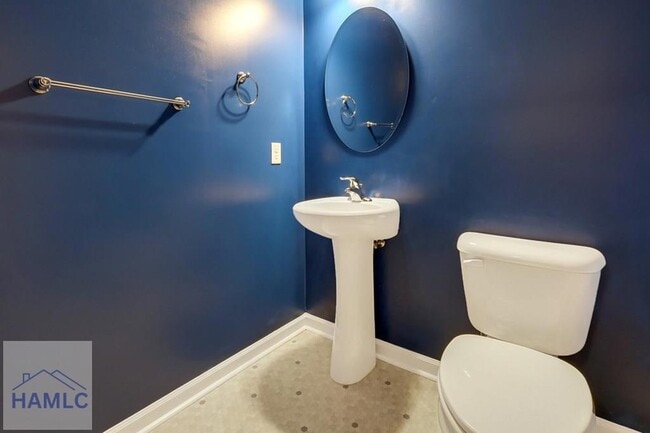 Building Photo - 12 Trask Cir