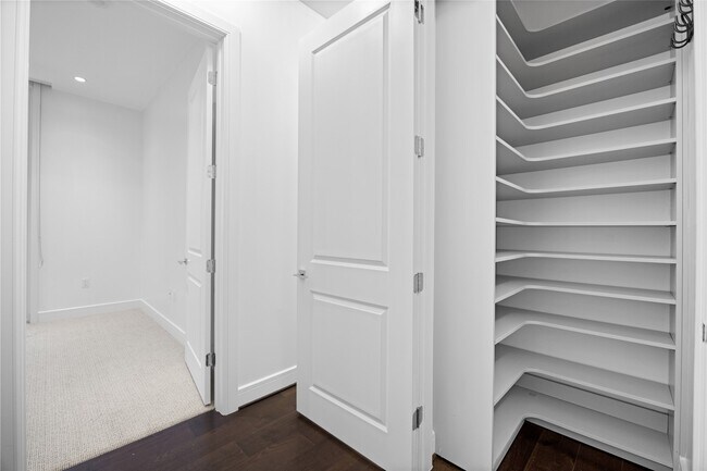 Building Photo - 4521 San Felipe St