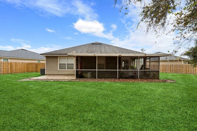 Building Photo - NW Westchester 4 Bedroom 2 Bath Home
