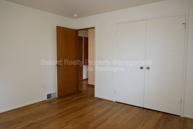 Building Photo - 708 N 80th St