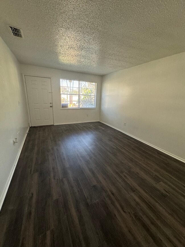 Building Photo - 8501 Channelview Cir