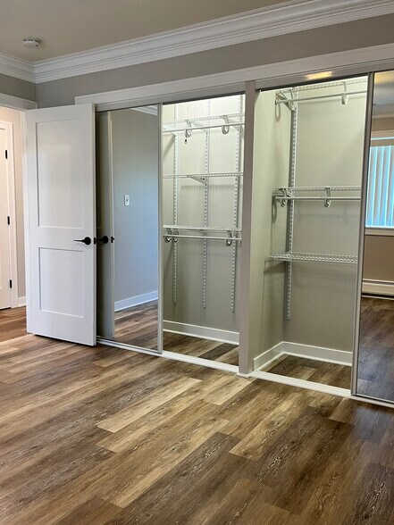 Building Photo - 5118 Fairview Apartments