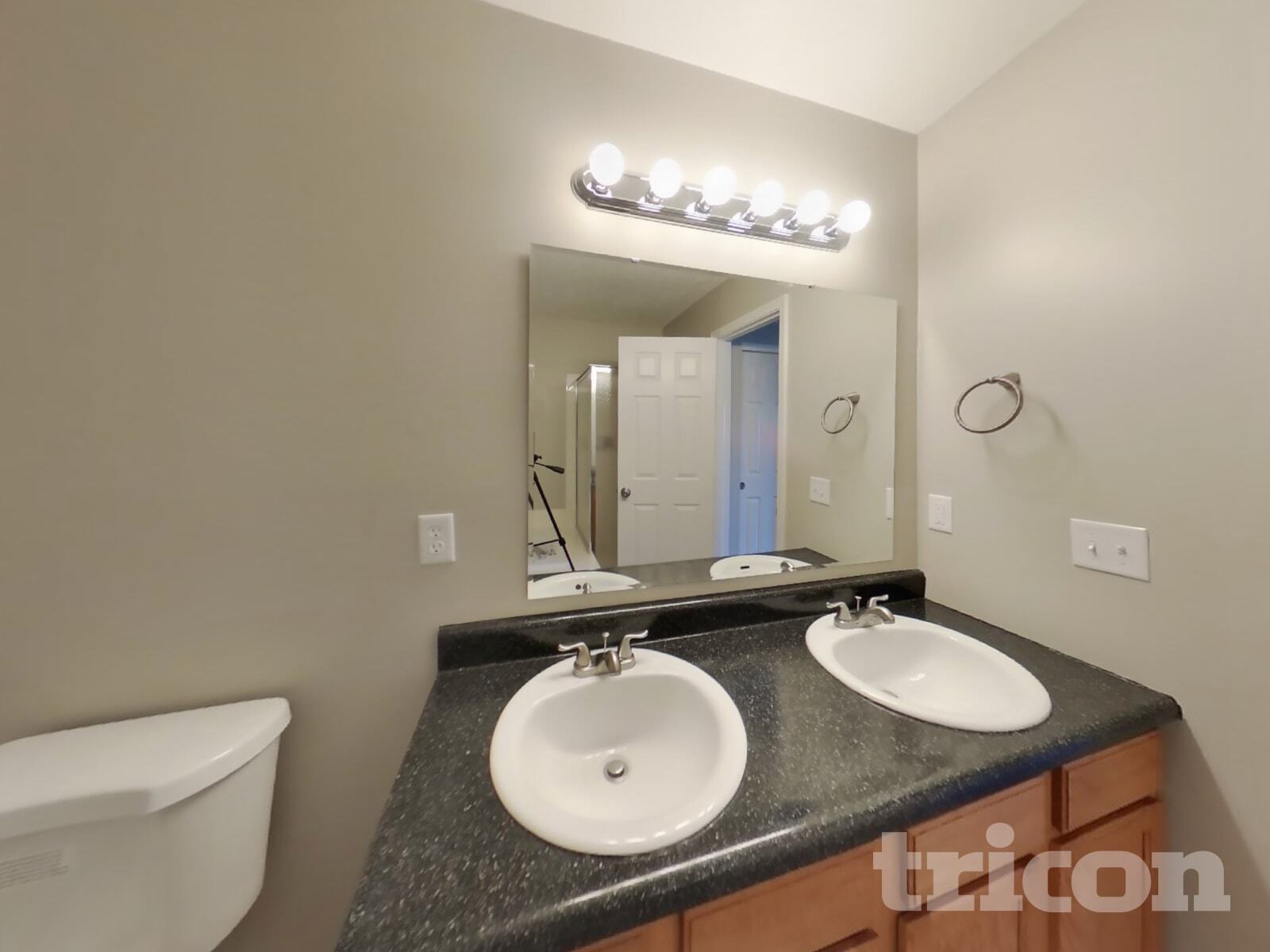 Building Photo - 6953 W Briar Park View