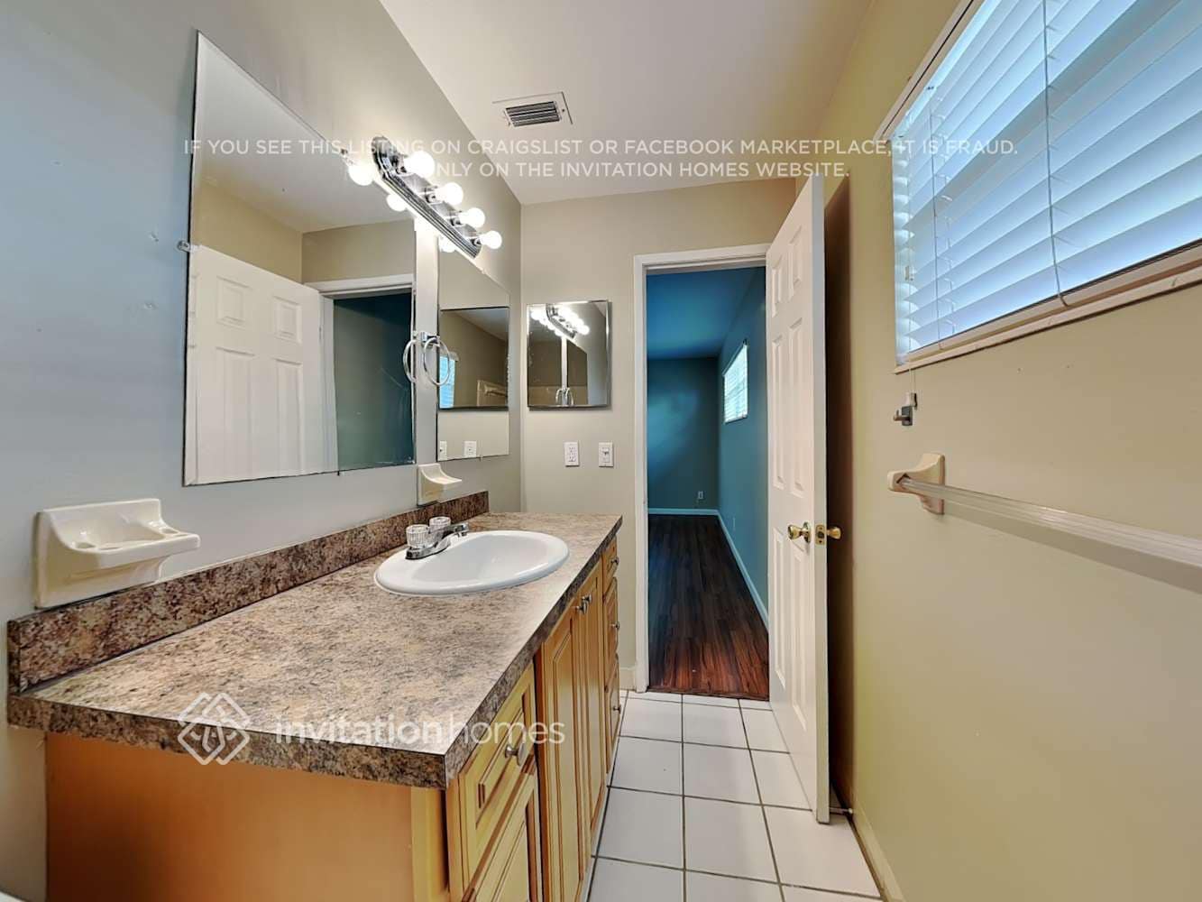 Building Photo - 2540 SW 11th Ct